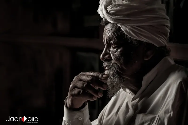 Thoughts — Street Life photography by Jaan Click Media